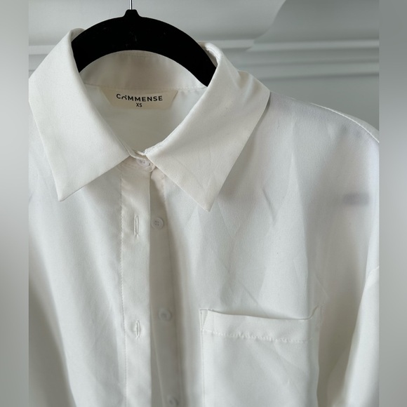 Commense white oversize button down collared shirt with front breast pocket. - Picture 4 of 6